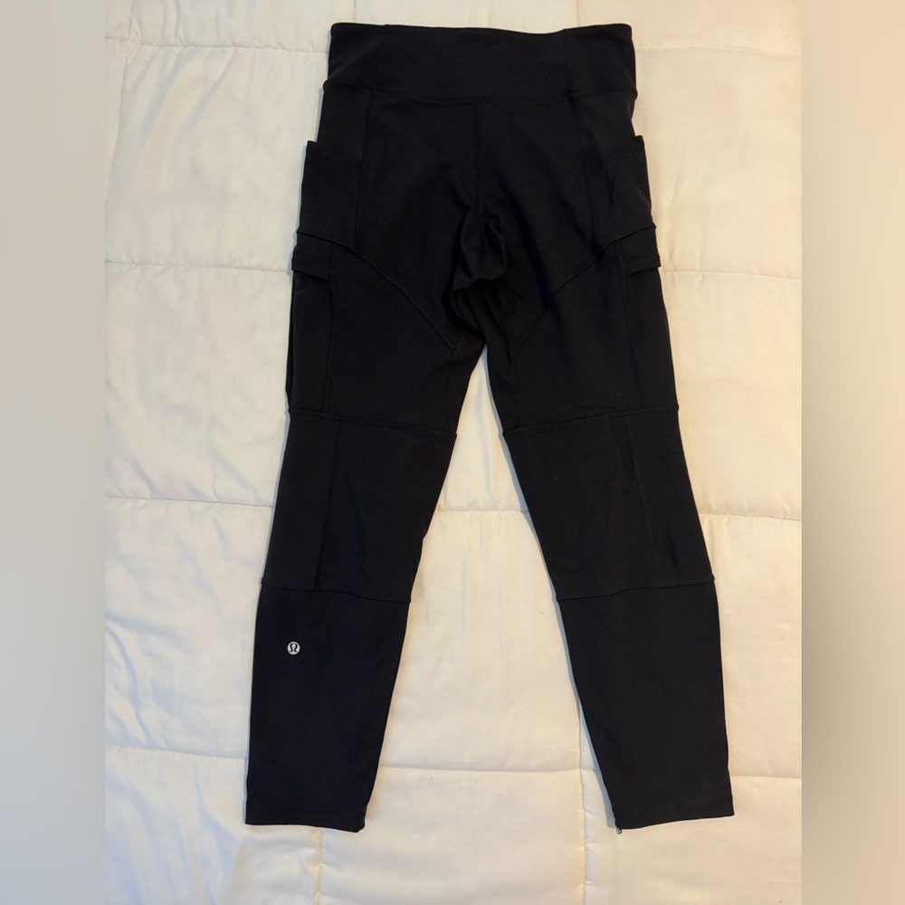 Lululemon Om & Roam Untight Tight
Black luon loose fit cargo pocket pants - Picture 10 of 16